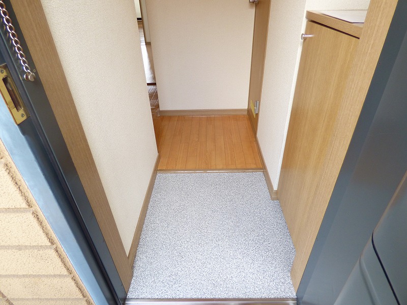 東京都府中市多磨町２丁目 玄関