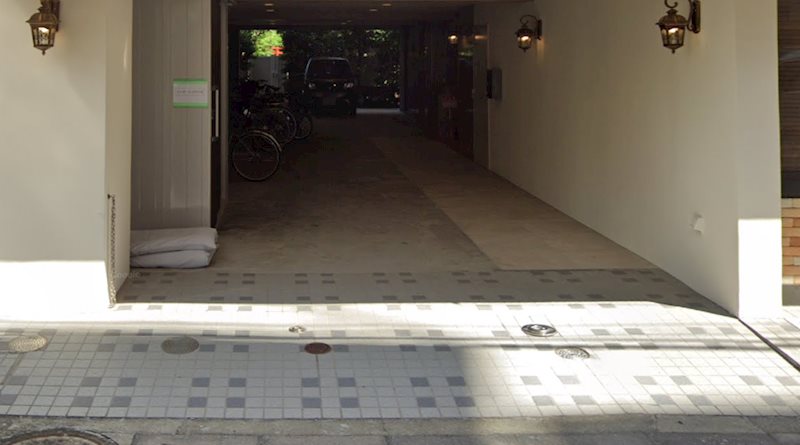 東京都府中市宮西町４丁目 エントランス
