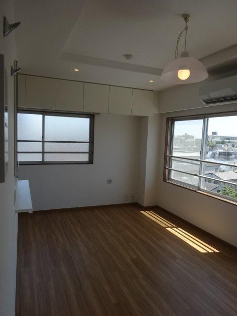 東京都世田谷区南烏山４丁目 リビング