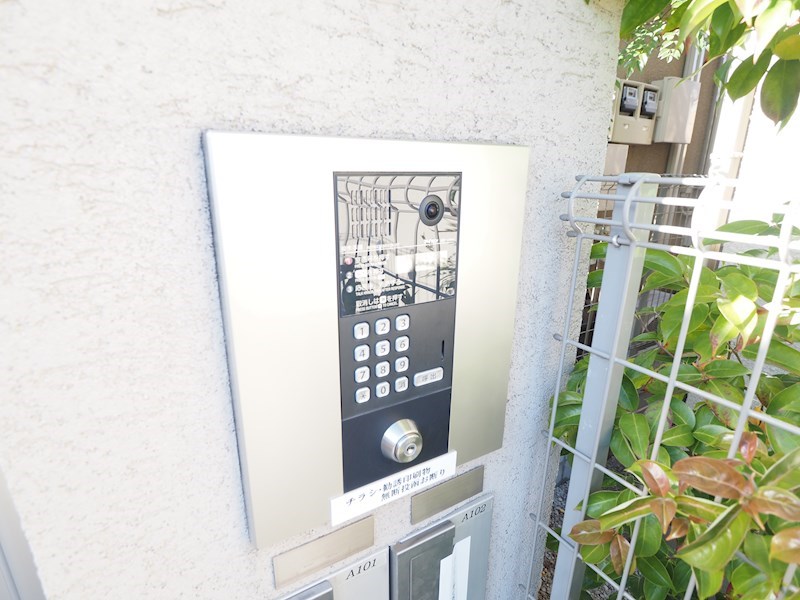東京都府中市多磨町２丁目 エントランス