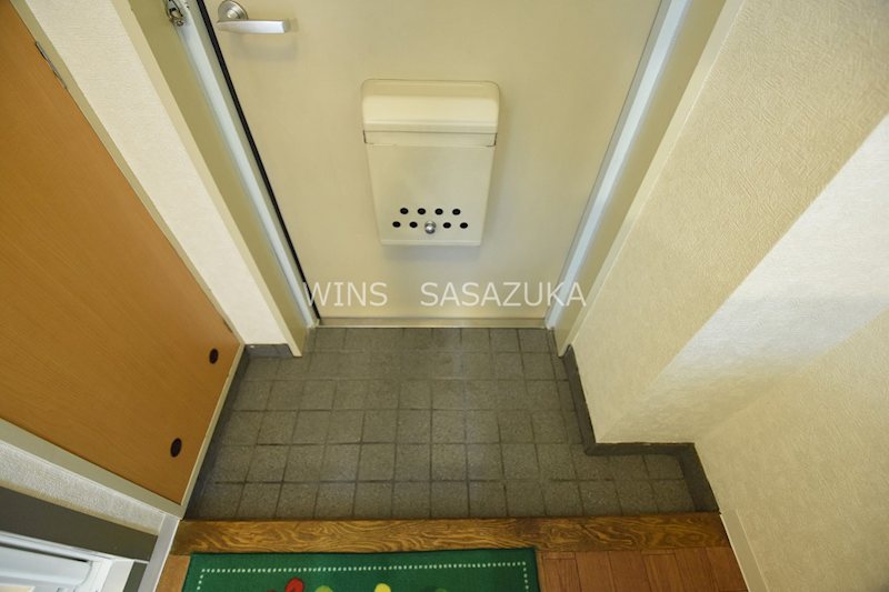 ドミールタカラ 玄関