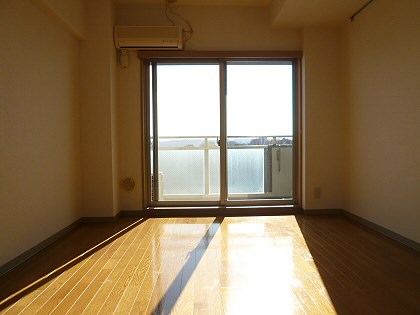 東京都府中市片町１丁目 リビング