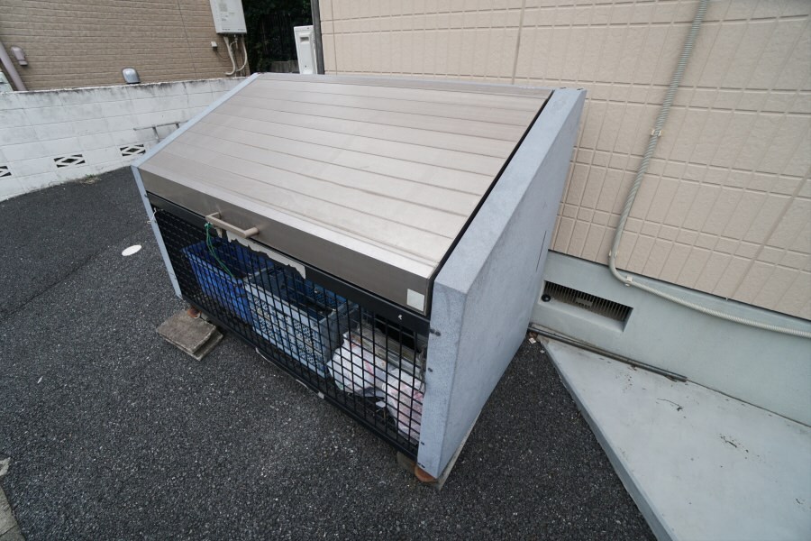 東京都世田谷区給田３丁目 エントランス