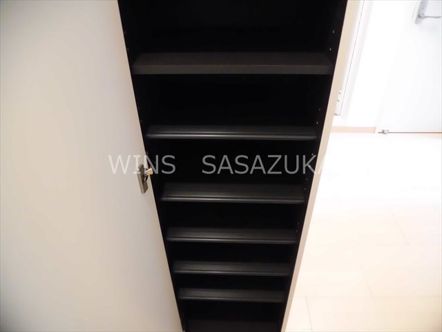 エテルノ明大前 収納