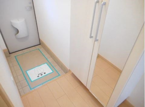 東京都府中市小柳町１丁目 玄関