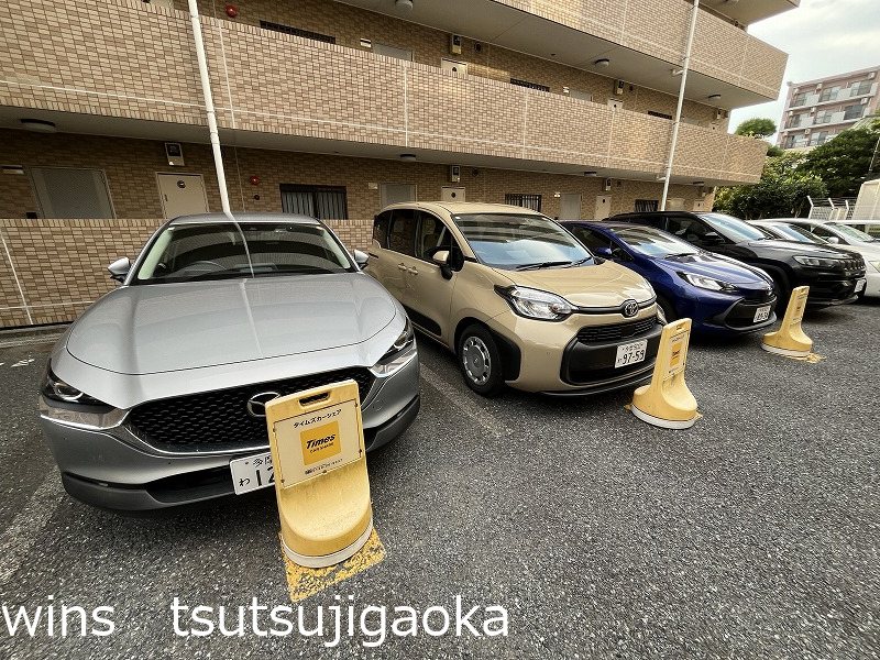 ファインコート西つつじヶ丘 駐車場
