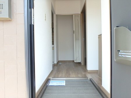 リバーサイドベル 玄関