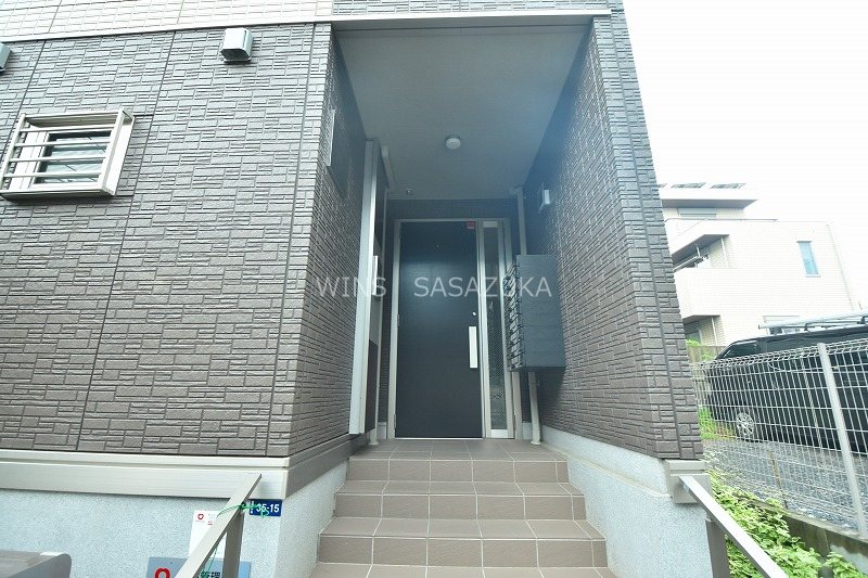 monad SASAZUKA エントランス