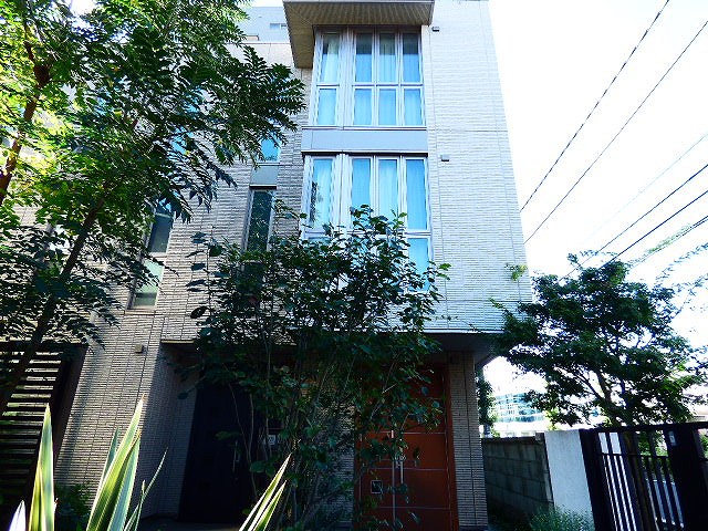 東京都府中市緑町３丁目 エントランス