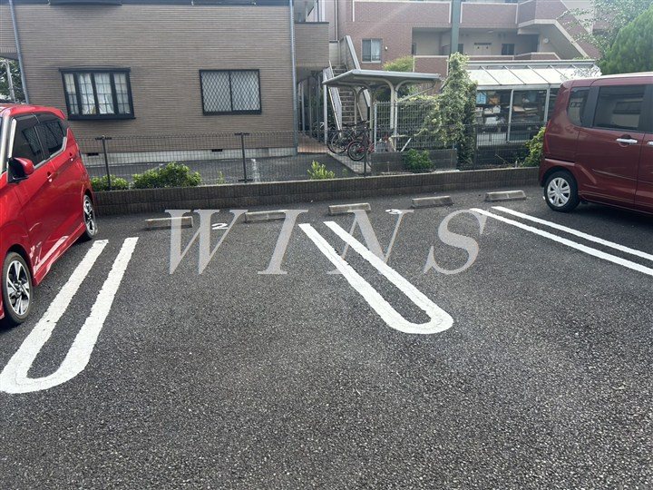 東京都狛江市中和泉４丁目 駐車場