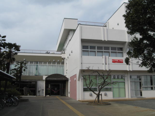 東京都府中市白糸台１丁目 図書館