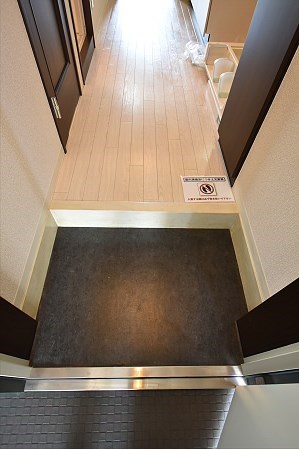 ワイズビル 玄関