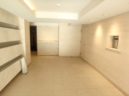 プラウドフラット仙川Ⅱ ロビー