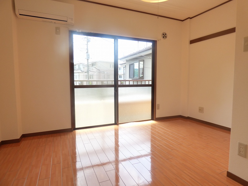 東京都府中市住吉町２丁目 リビング