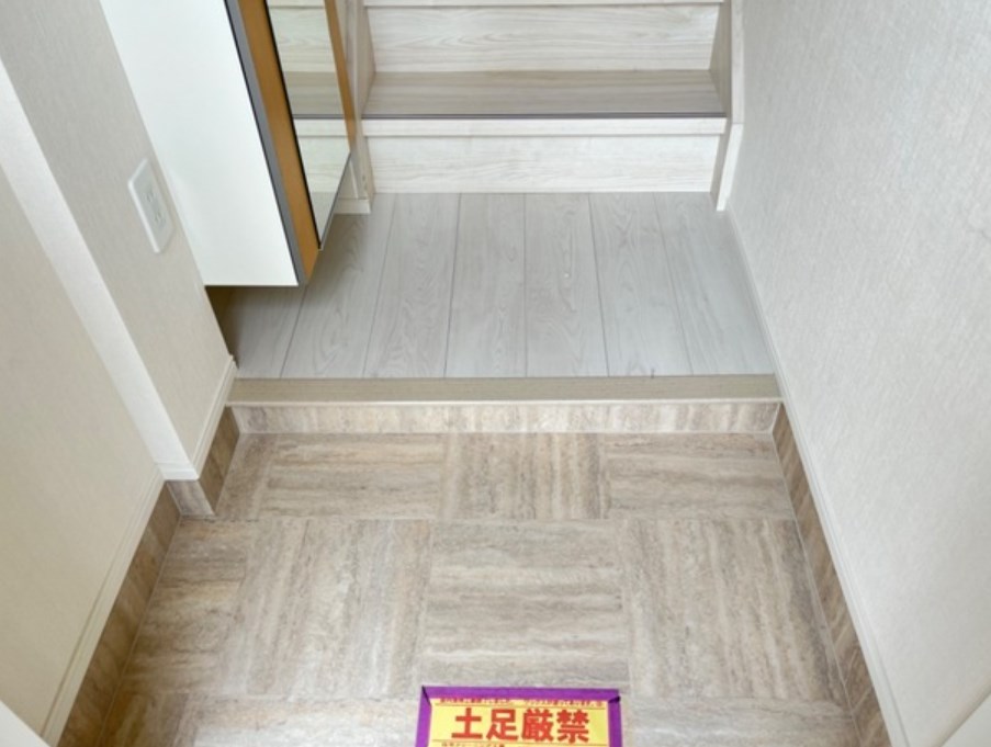 東京都府中市分梅町２丁目 玄関