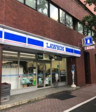 麻布コーポラス コンビニ