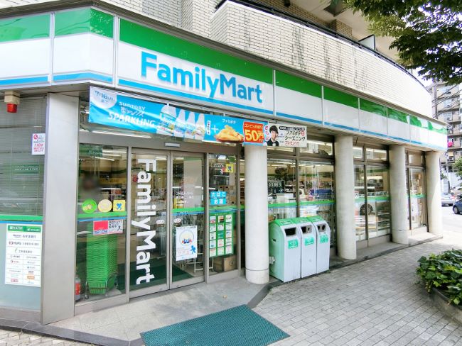 フォーレストヒルズ コンビニ