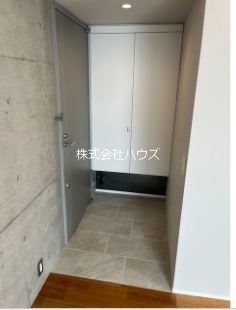エスセナーリオ三田 玄関