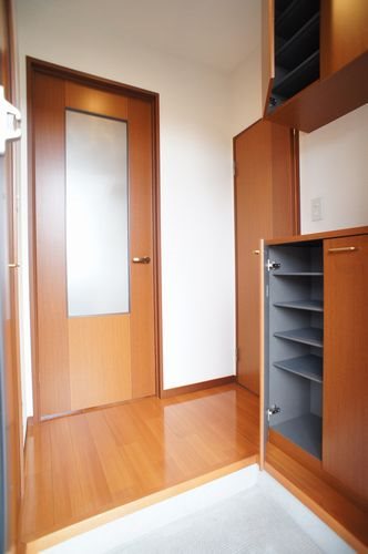 プランドゥール壱番館 玄関