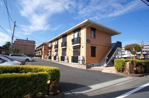 プランドゥール壱番館 駐車場