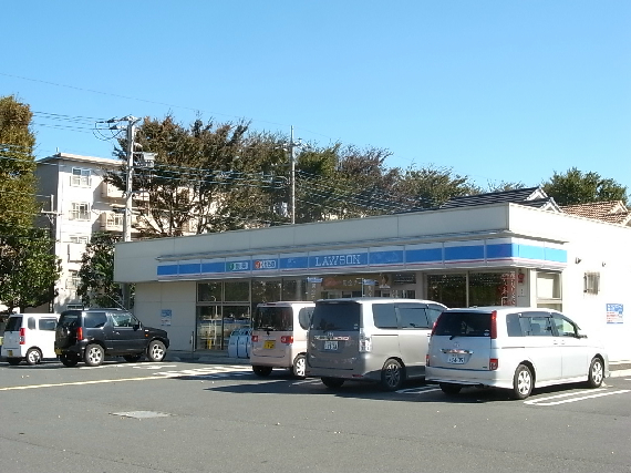 ヴィラ　ダブリュー　タッソ コンビニ