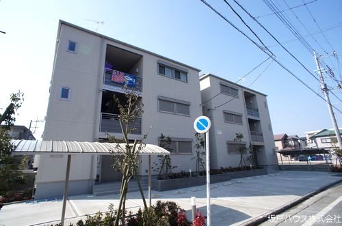 レユシールD 駐車場