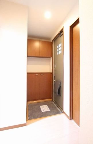 アズールA 玄関