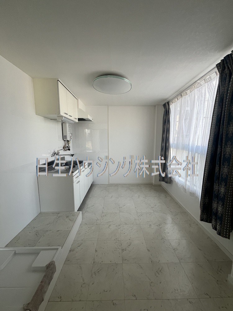 泉ヶ丘コーポラスA棟 リビング