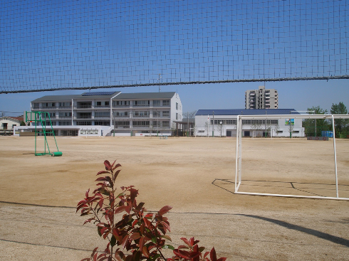 泉ヶ丘コーポラスA棟 周辺画像1