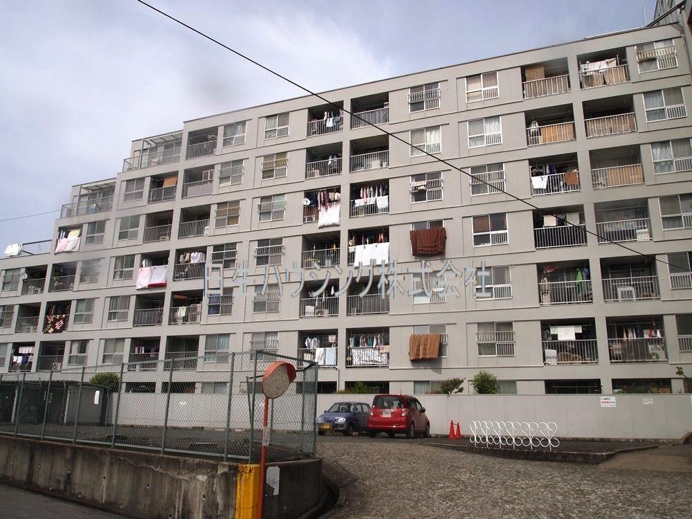 泉ヶ丘コーポラスＢ棟 外観