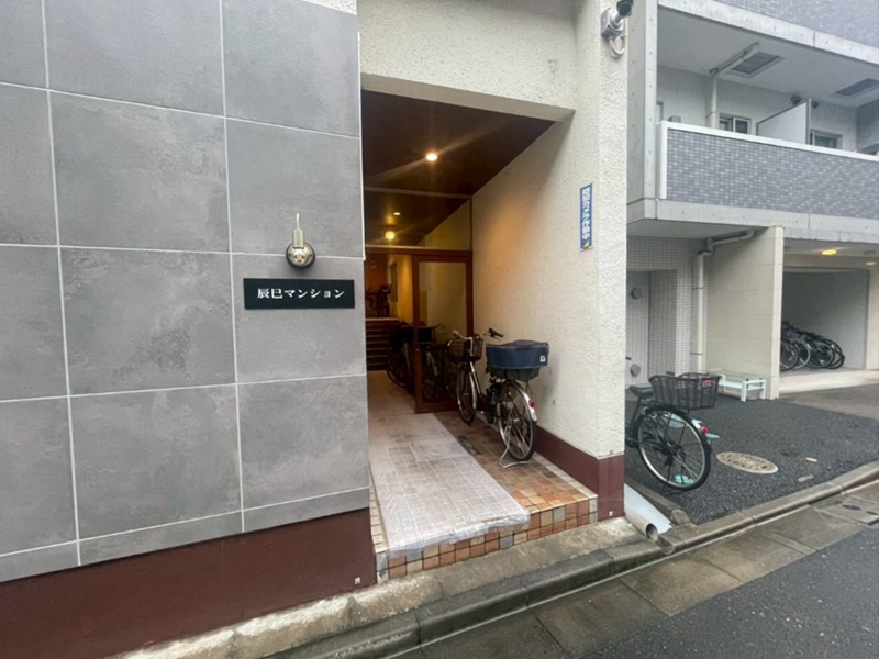 辰巳マンション エントランス