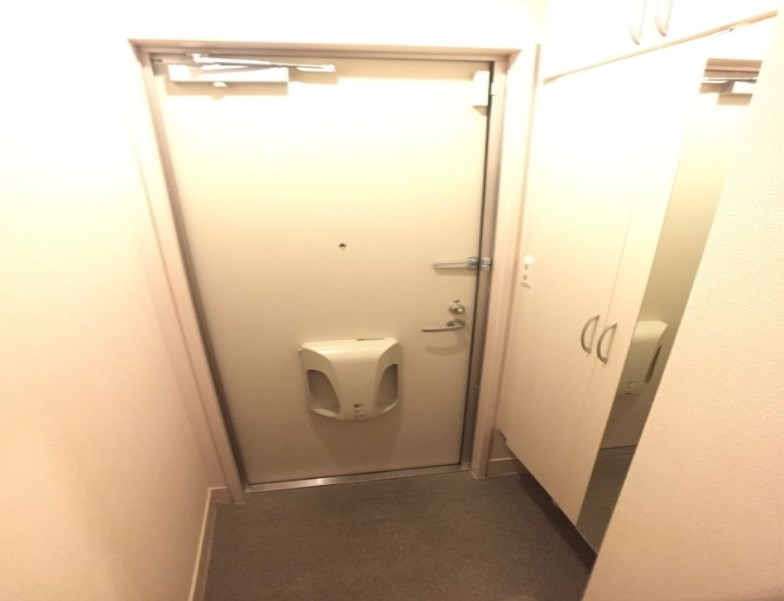 セジュール日野本町 玄関