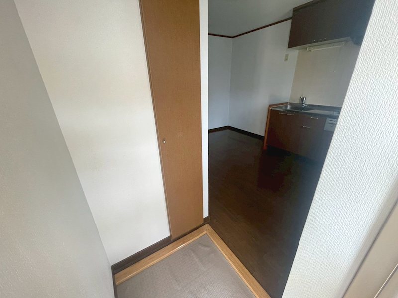 ルナハイツ 玄関