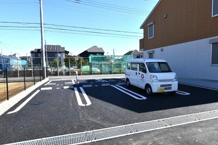 ピアチェーレ 駐車場