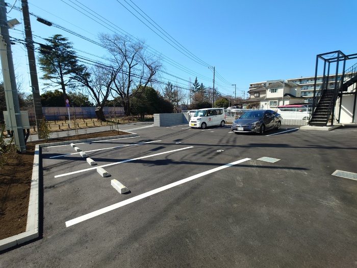 グランヴェールにしすな 駐車場