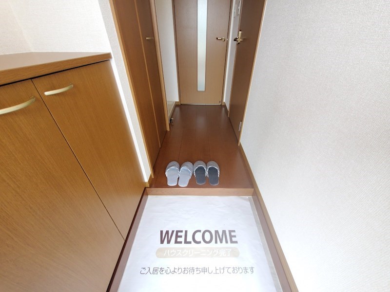 ジュネス 玄関