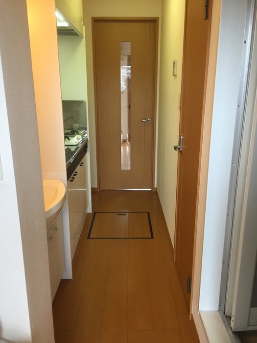 T・オイコス 玄関