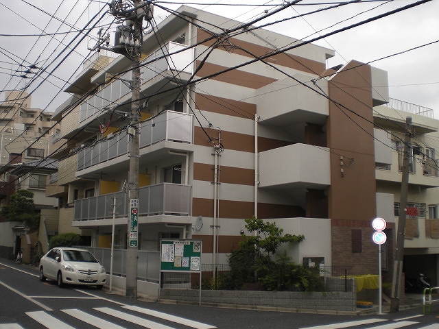 レオパレスカサ　リリオ 外観