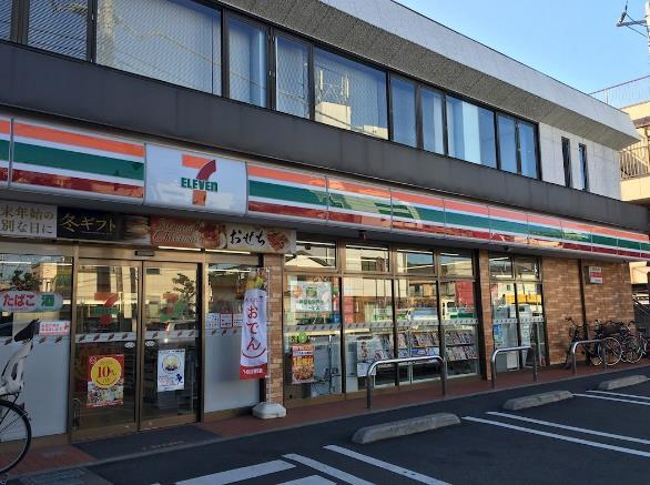 Toile blanche コンビニ