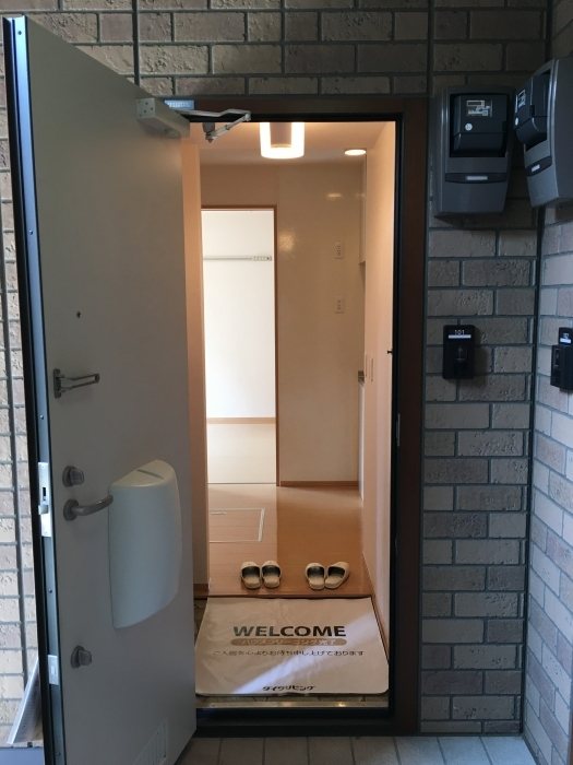 アムール 玄関