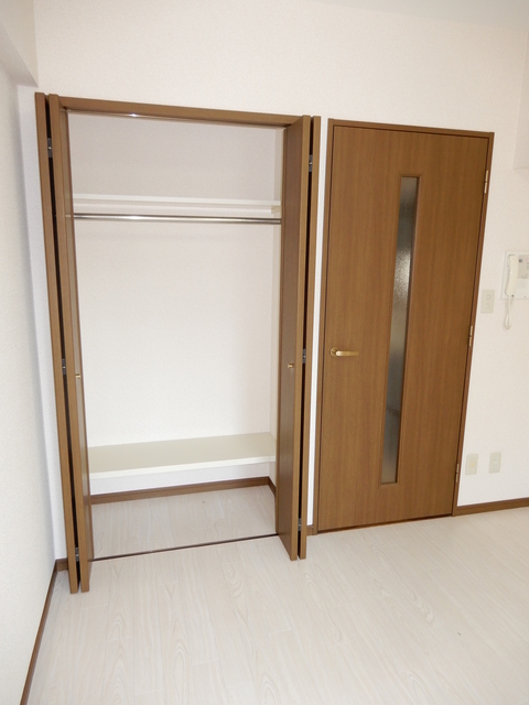 日神パレステージ御徒町第２ 収納