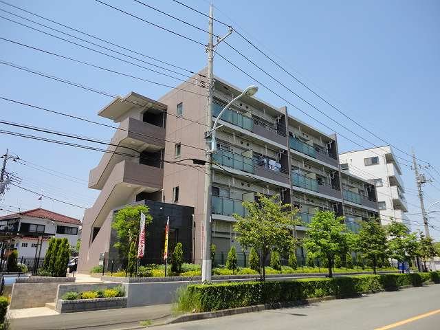 レイ　ペーラ 外観