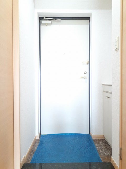 レイ　ペーラ 玄関