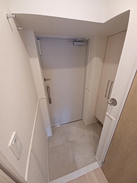 スアヴィス三ノ輪 玄関