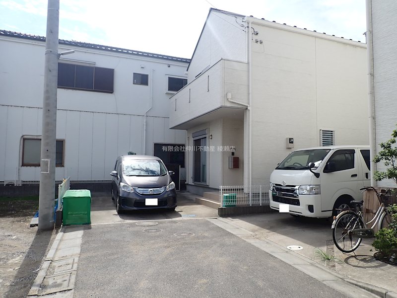 神明２丁目住宅Ｃ号棟 駐車場