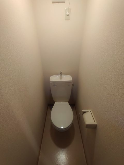 COLONNA　MILIARE トイレ