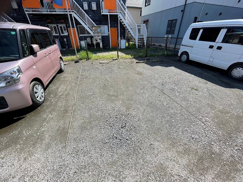 ラ・ヒル 駐車場