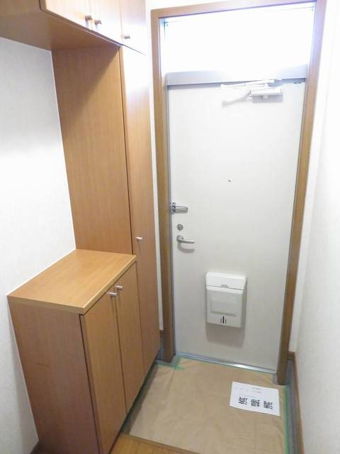 メゾンラフィネ 玄関