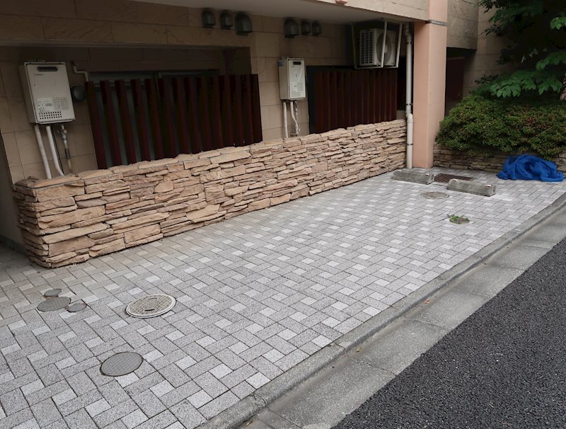 シャイン小石川 駐車場