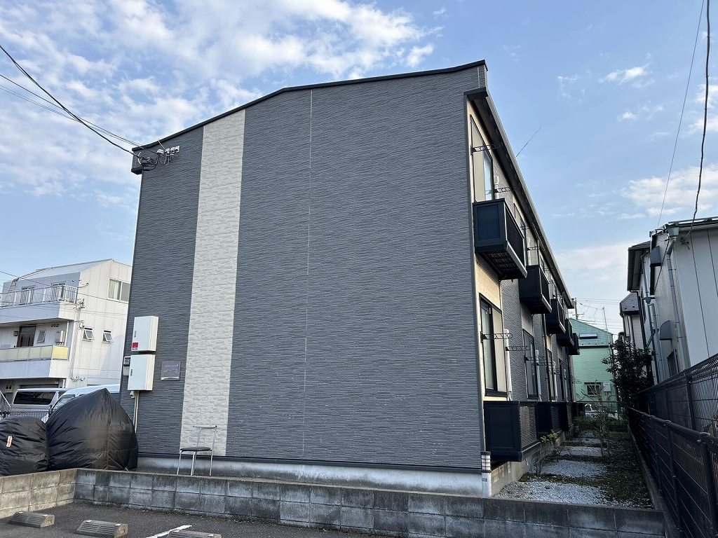 レオパレスパピーズスプリング 外観